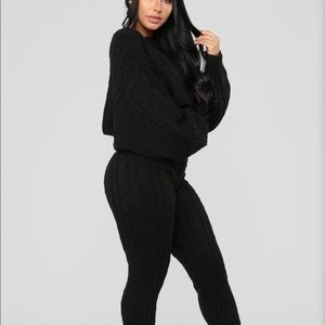 Fashion Nova 2 piece sweater set